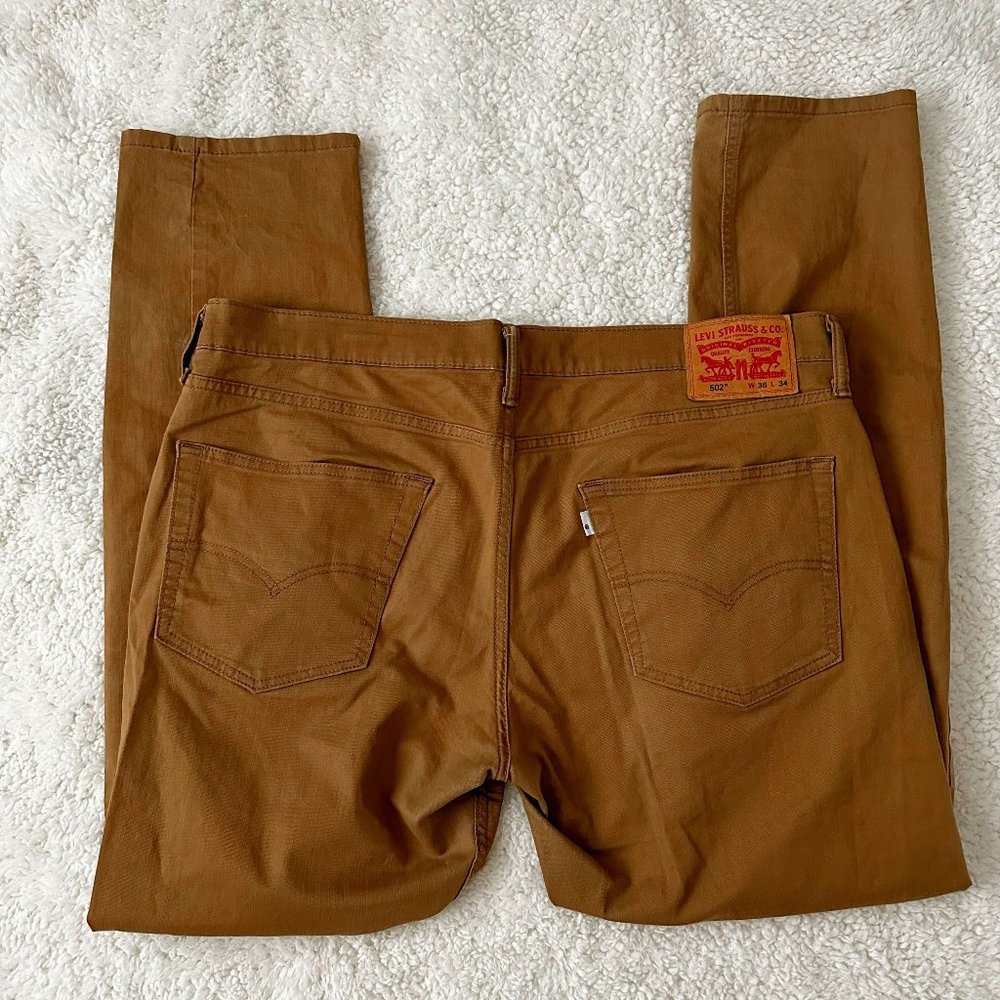 Men's Tan 502 Straight Leg Levi's Jeans
